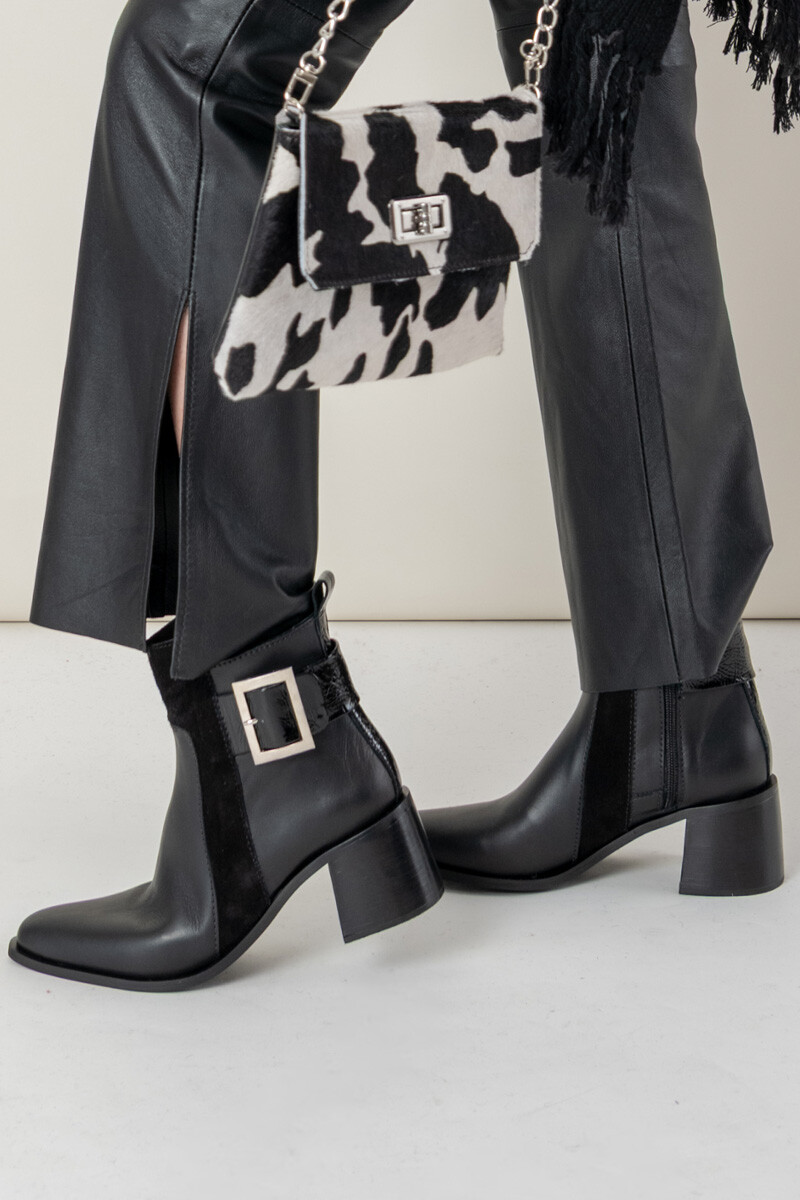 Bota ela Negro