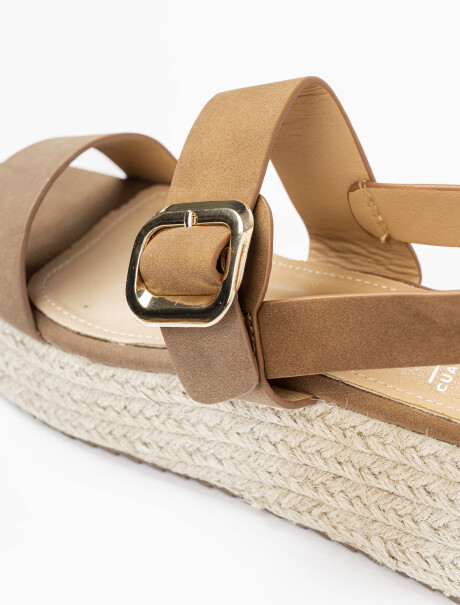 Sandalia yute Sandalia yute