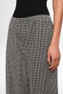 PANTALÓN RECTO CUADROS Negro
