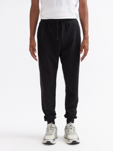 JOGGER PIRIA NEGRO