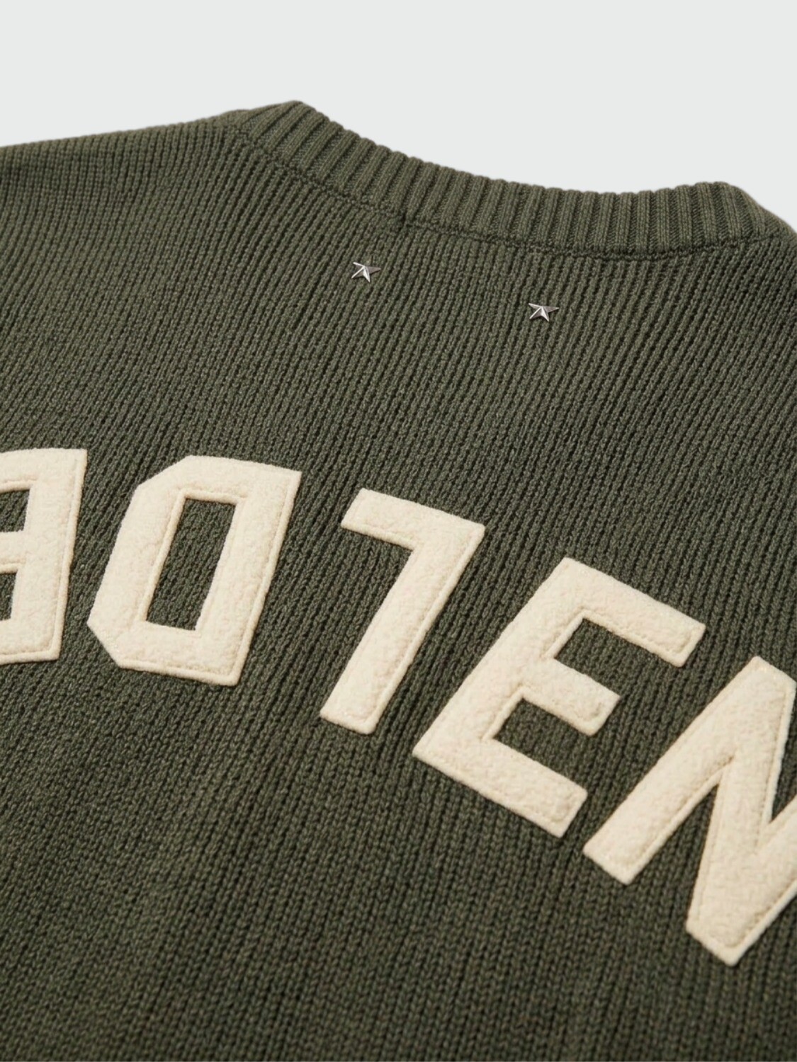 Golden Goose sweater de punto cuello redondo en algodón orgánico con logo Marrón