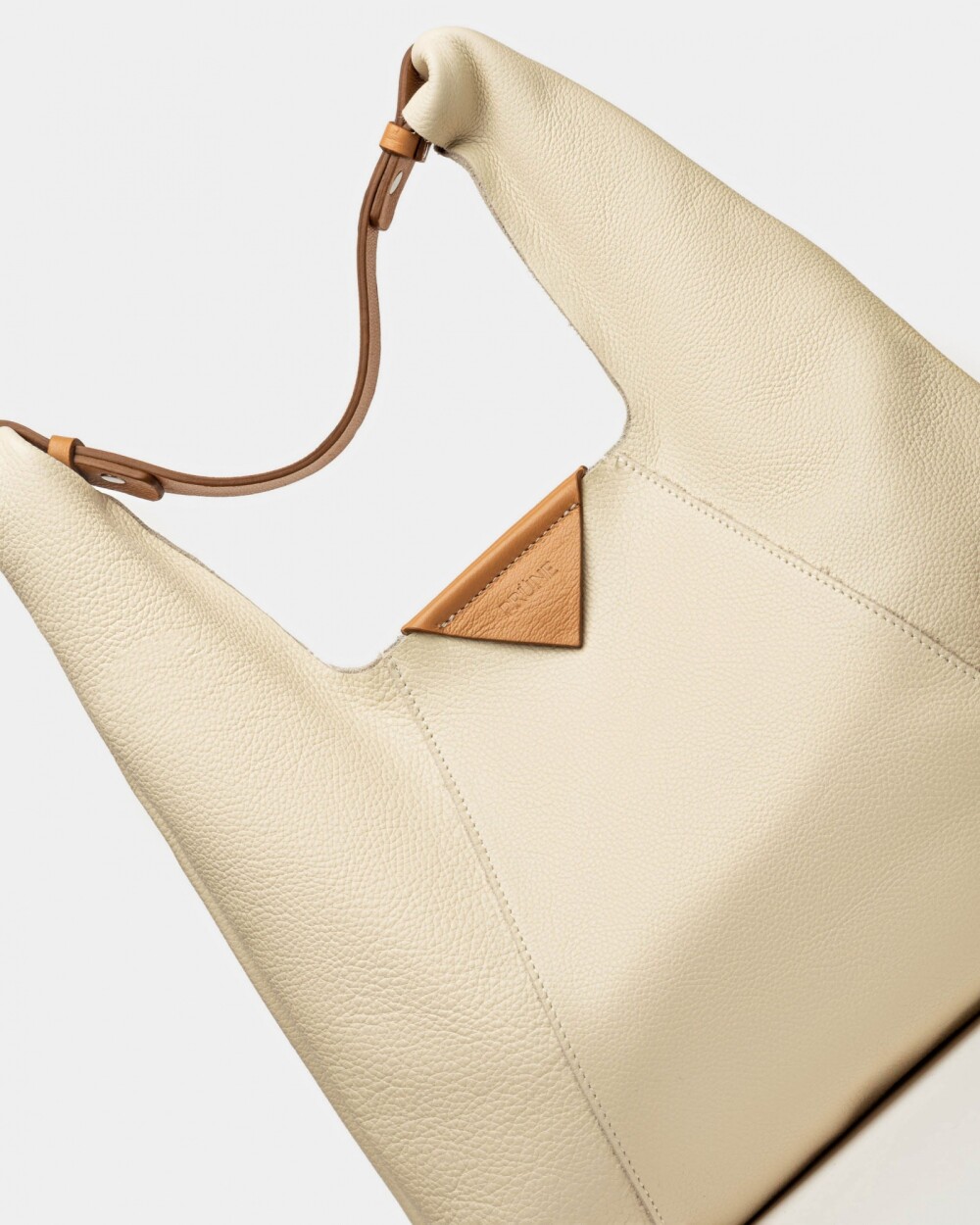 Cartera al hombro The Shopping en cuero graneado Cotton