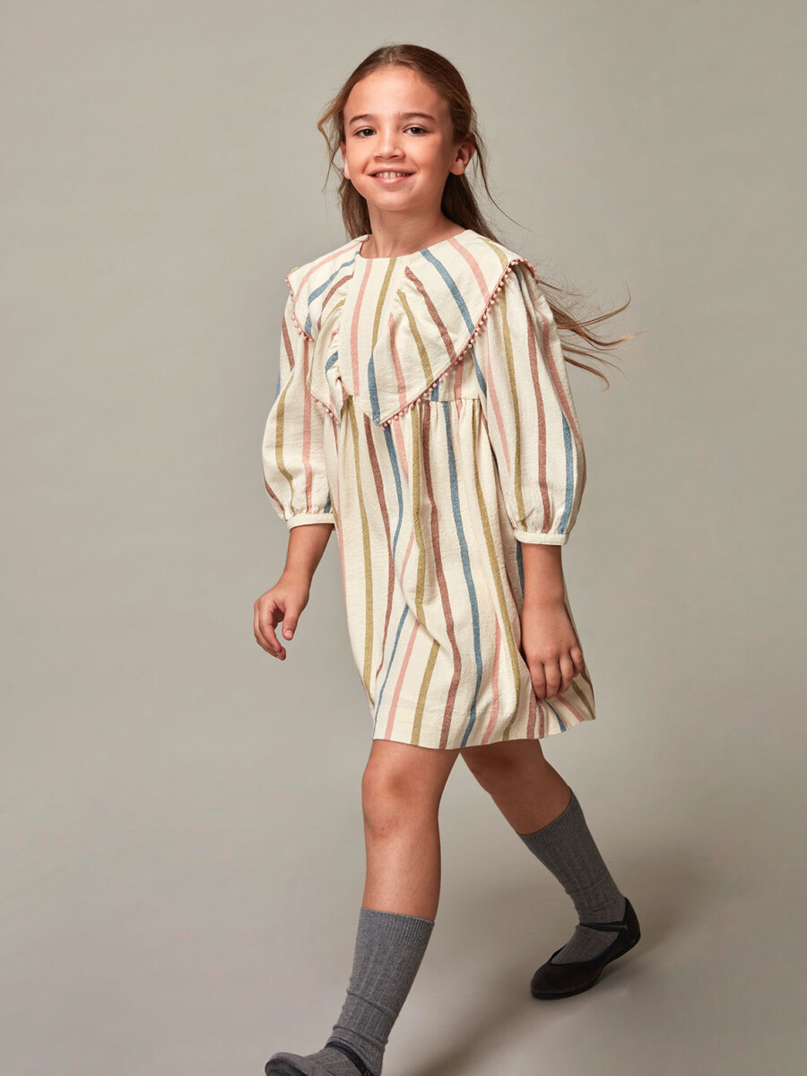 Vestido De Rayas Con Volante Crudo