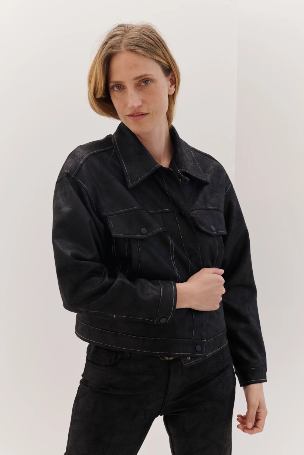 CHAQUETA VEGAN negro 1