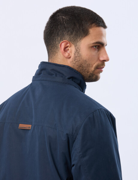 CAMPERA CON CAPUCHA DESMONTABLE Azul