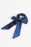 Gomita scrunchie moña azul