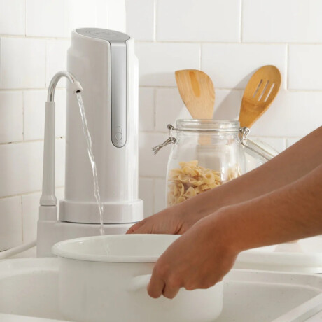 Purificador de agua Dvigi As Plus sobre mesada Blanco