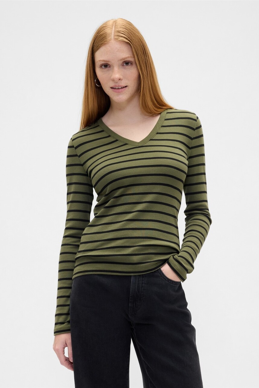 Remera A Rayas Cuello V Mujer Olive Black Stripe