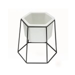 MACETA CERAMICA HEXA C/BASE D17x20CM BLANCO/NEGRO MACETA CERAMICA HEXA C/BASE D17x20CM BLANCO/NEGRO