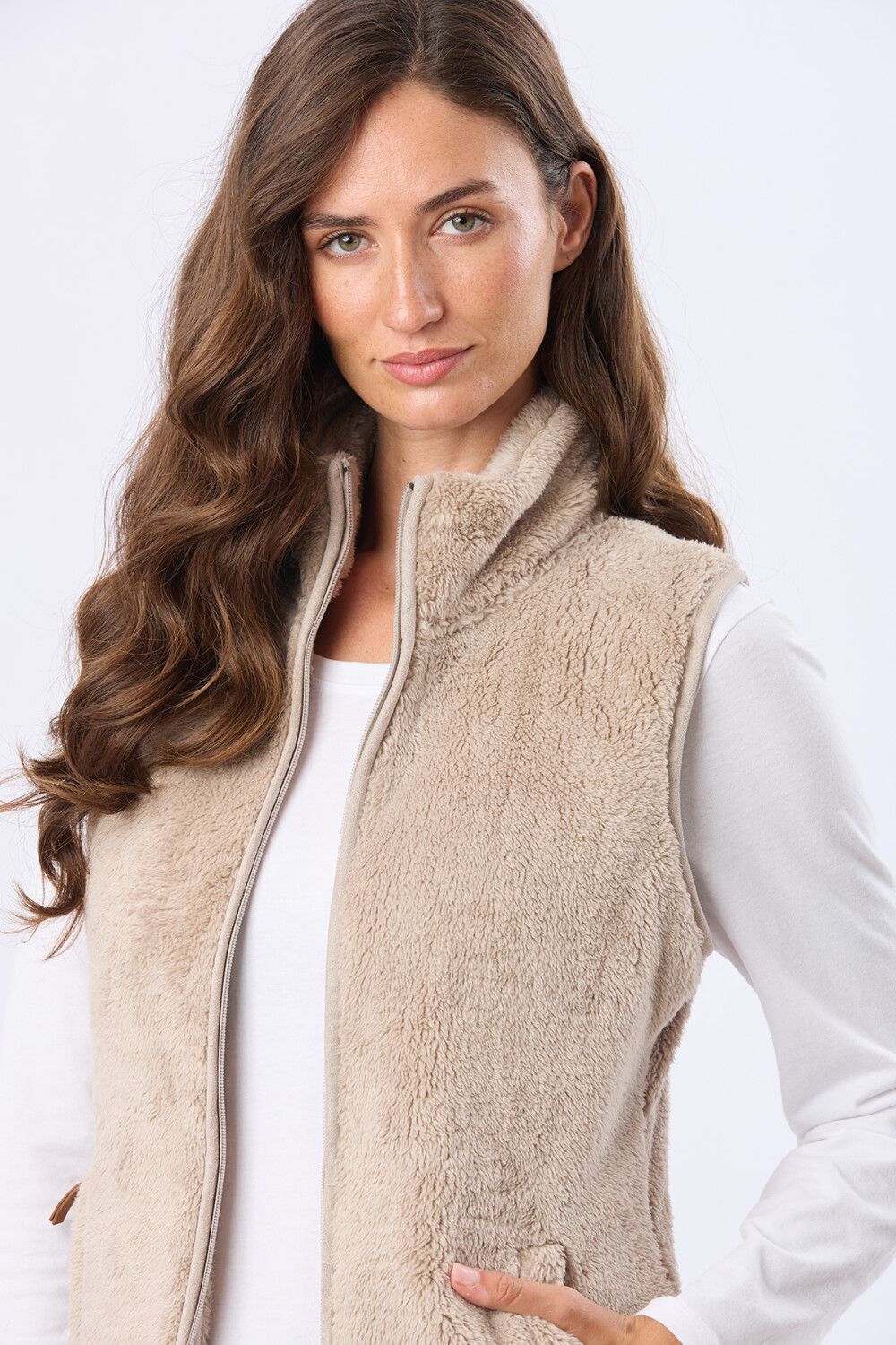CHALECO SHERPA SUAVE Beige Oscuro