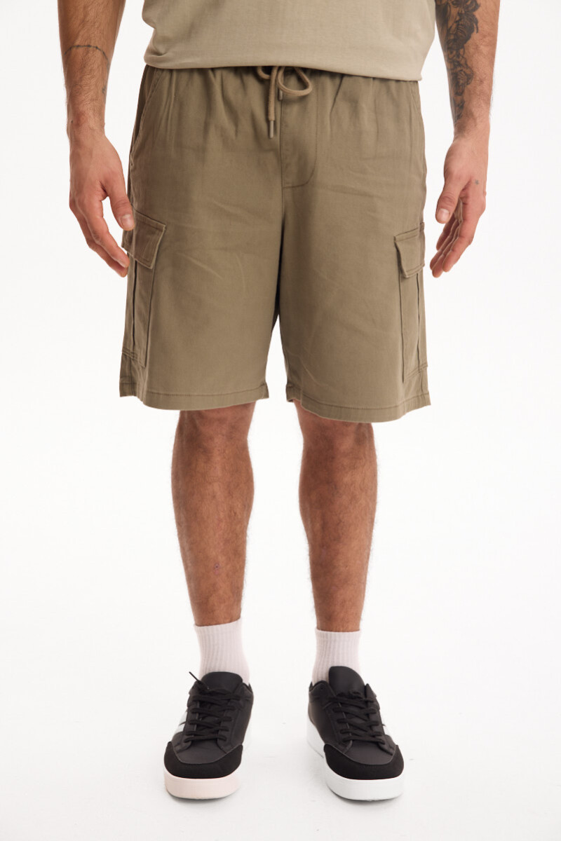 Bermuda De Gabrardina Frame Verde Militar