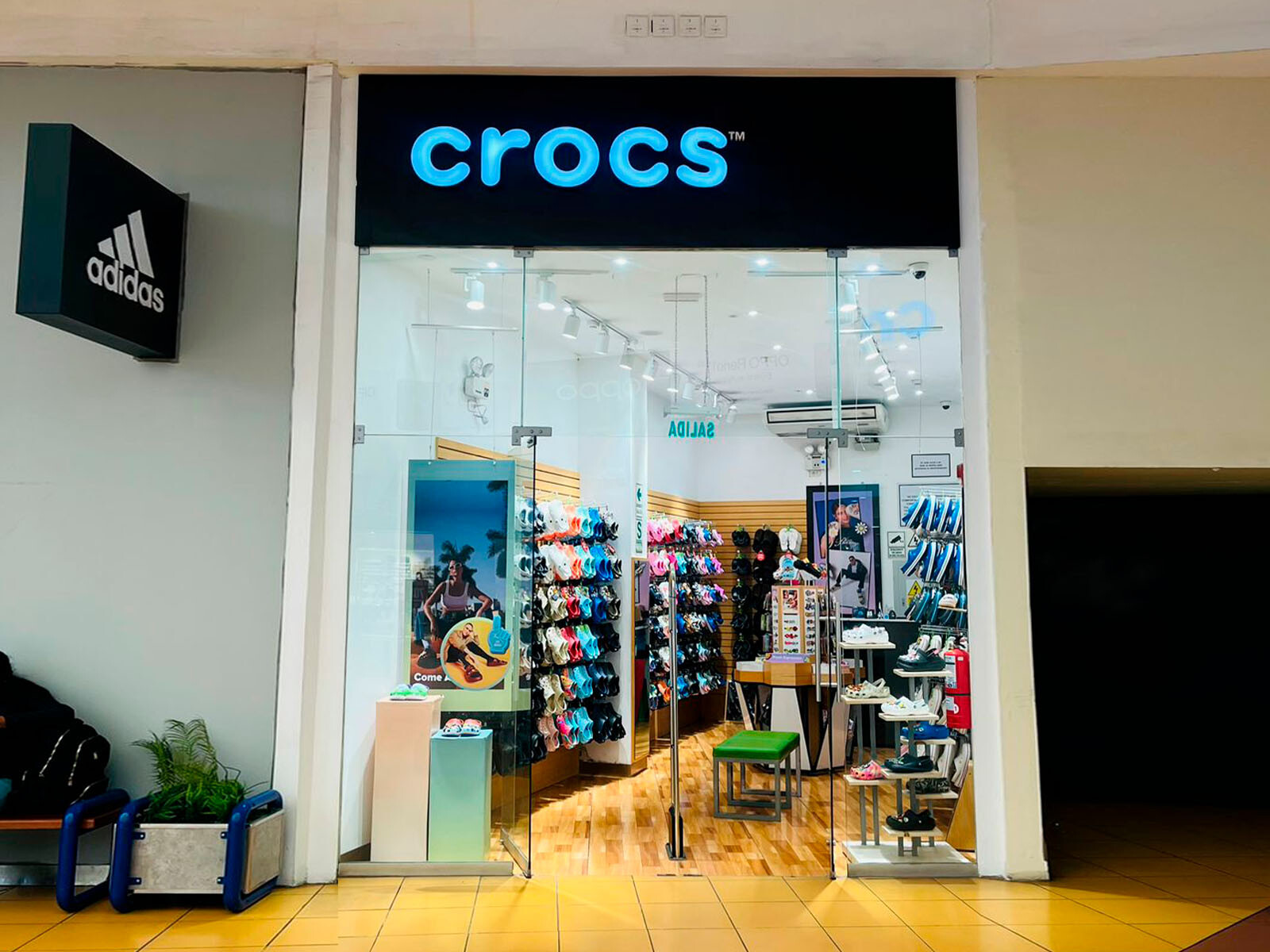 Crocs - MegaPlaza