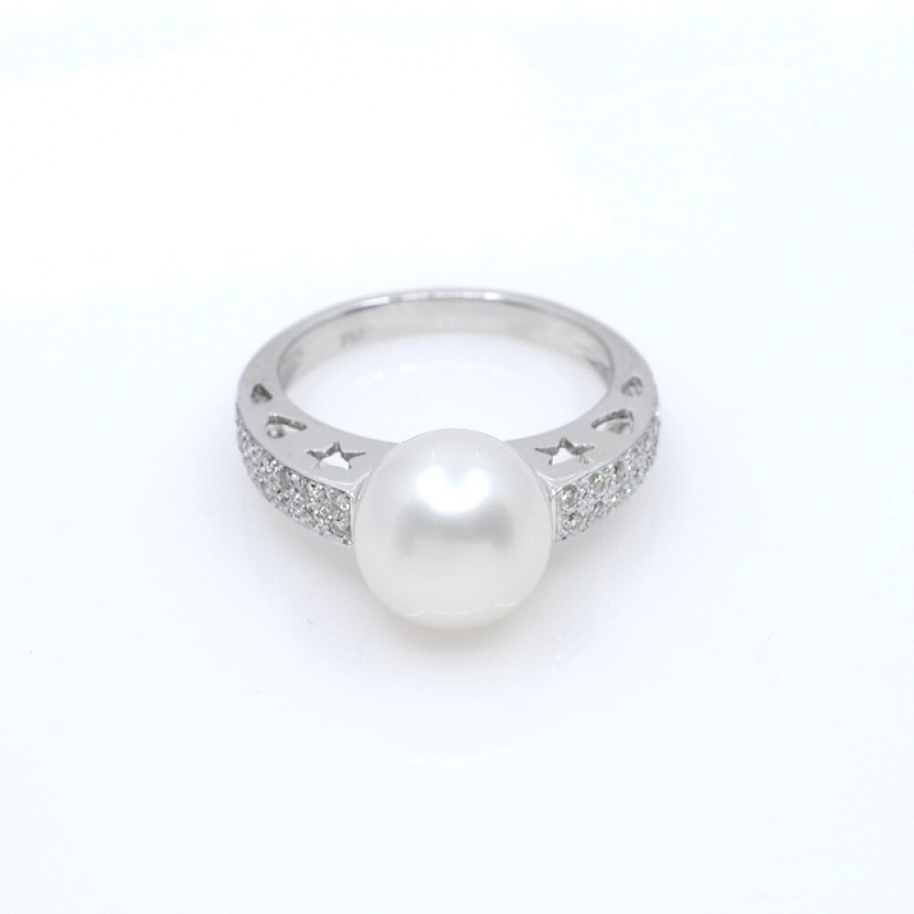 Anillo oro 18k blanco,brillantes y perla de cultivo 9,5mm Anillo oro 18k blanco,brillantes y perla de cultivo 9,5mm