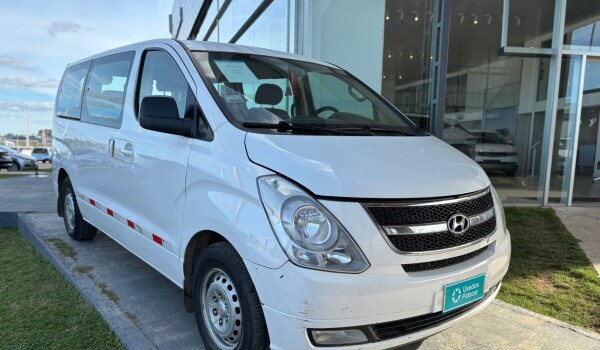 Hyundai H1 12Plz Minibus Diesel - 2014 Hyundai H1 12Plz Minibus Diesel - 2014
