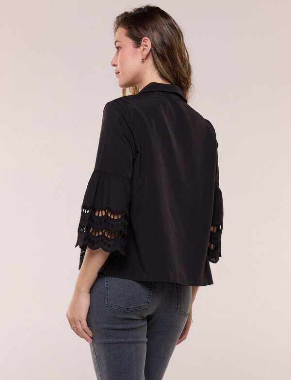 Camisa Con Mangas De Bordado Suizo NEGRO