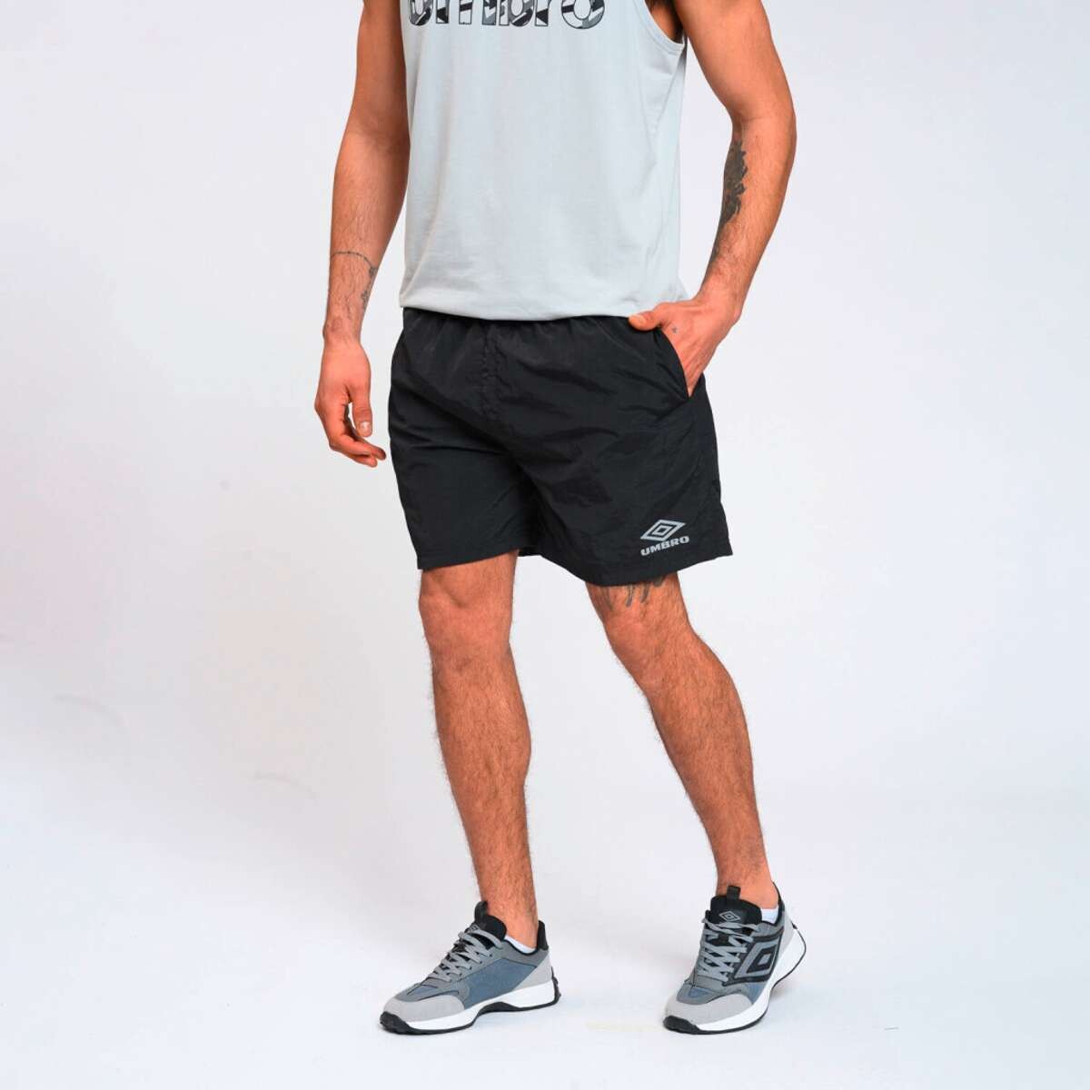 Short Umbro Basic de Hombre - Negro 