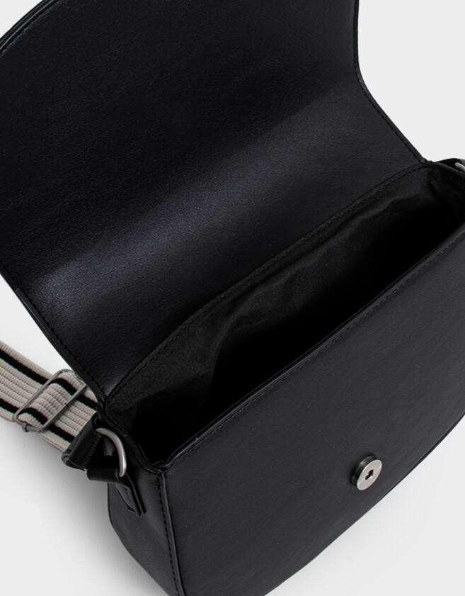 Bandoleras Boho Bandolera Bordada Con Solapa - Negro