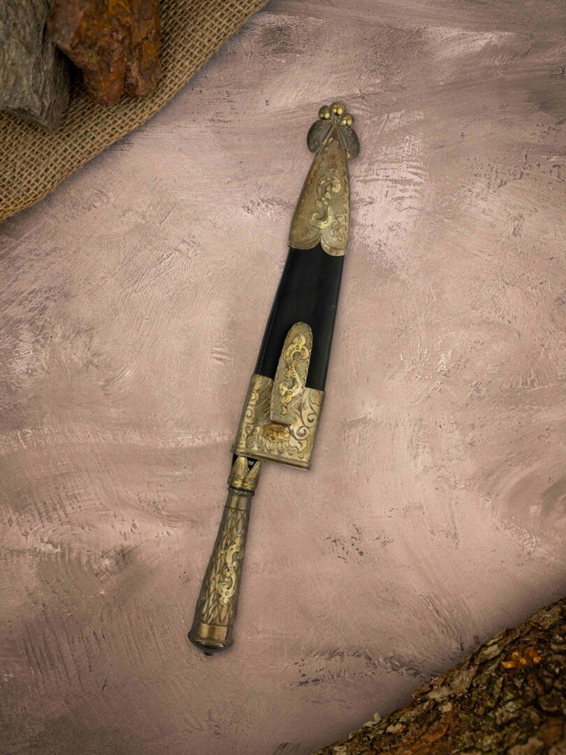 Cuchillo Cabo de Plata y Oro Cuchillo Cabo de Plata y Oro