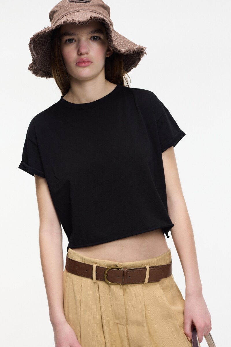 CAMISETA CROP Negro