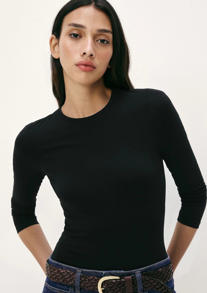 CAMISETA BÁSICA MANGA LARGA CON ELASTANO - NEGRO 