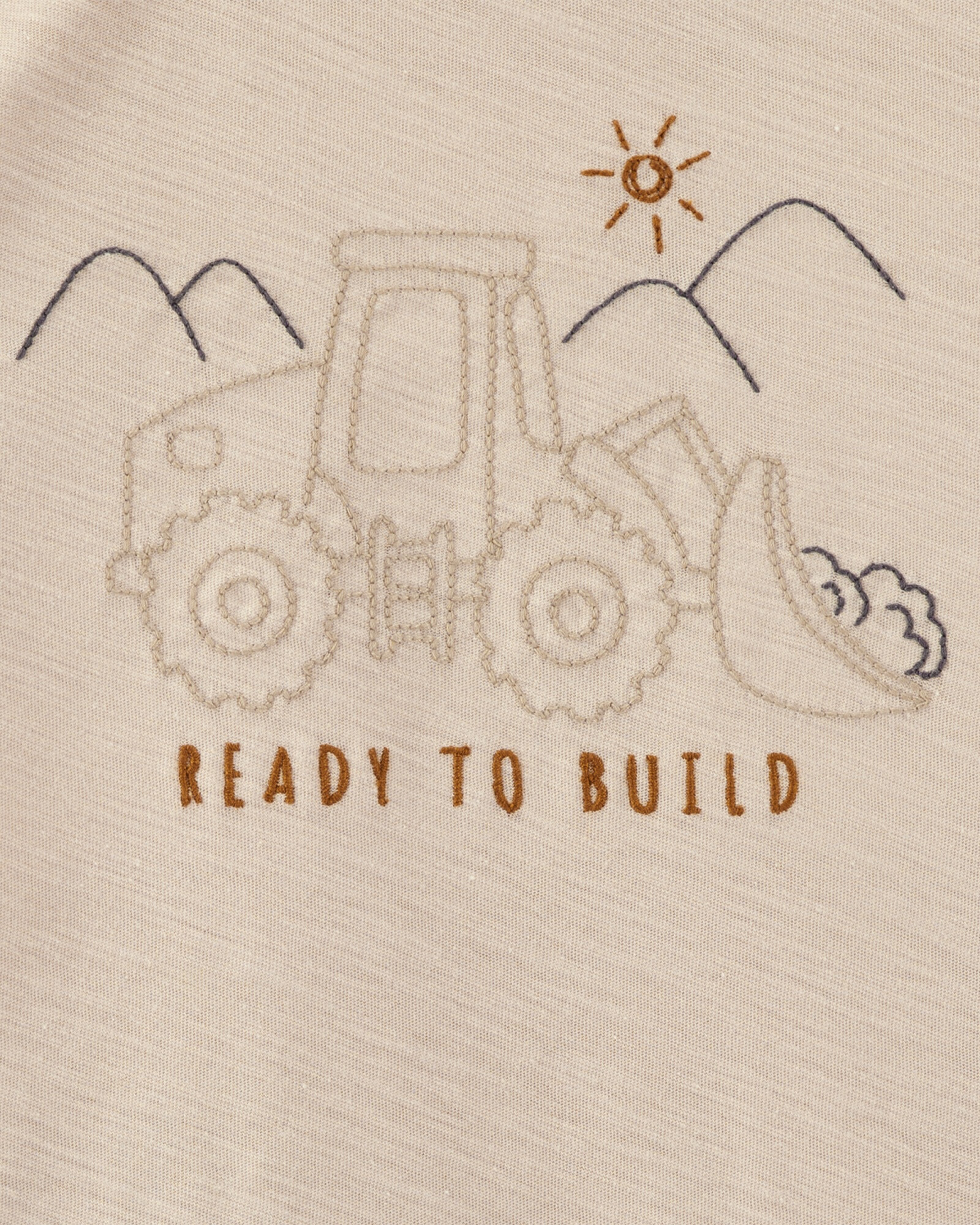 Set dos piezas de algodón, short y remera, diseño construcción Sin color