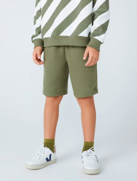 BERMUDA BÁSICA DE NIÑO EN ALGODÓN VERDE MUSGO