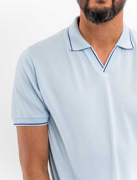 Remera m/c pique celeste