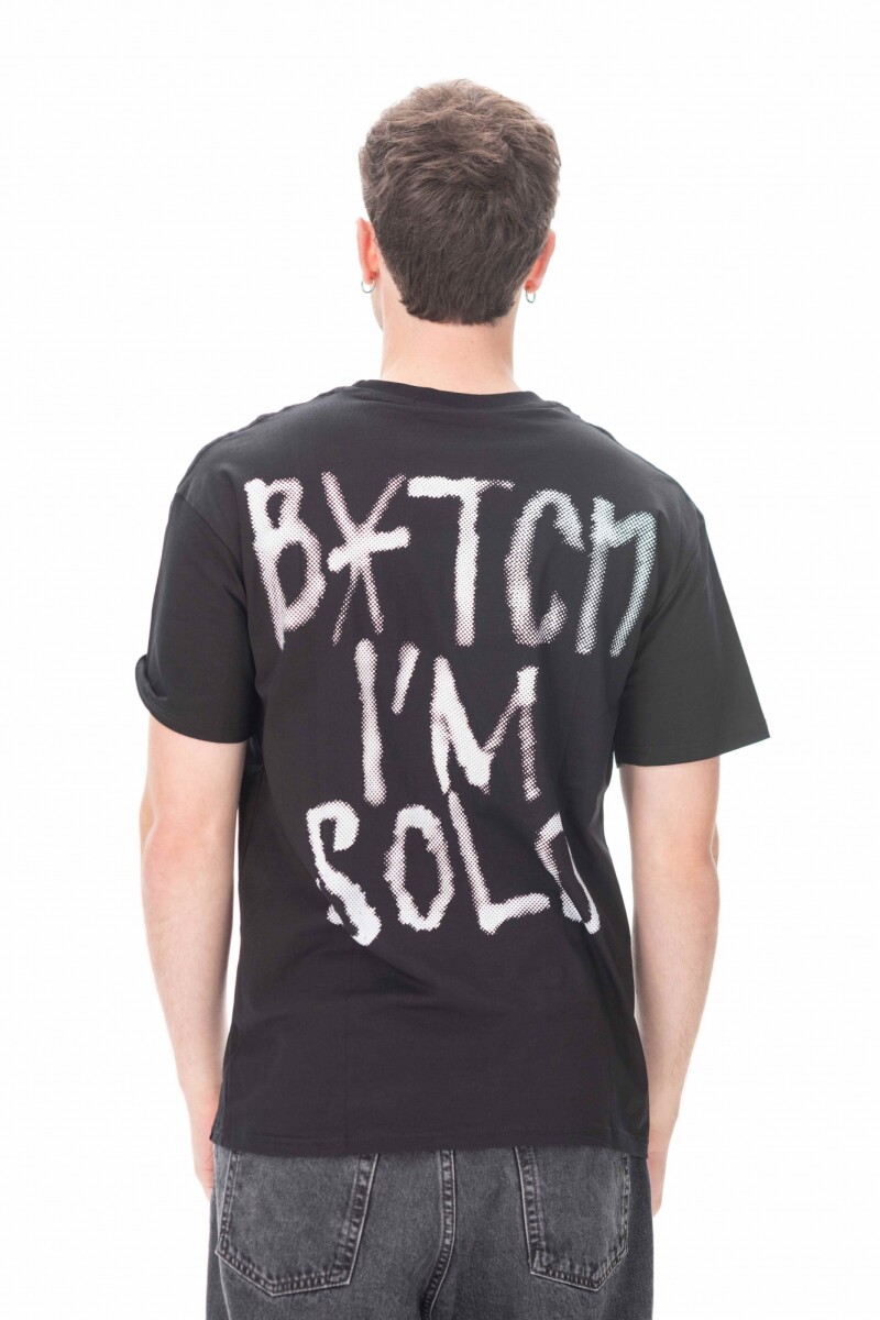 Remera Bytch Negro
