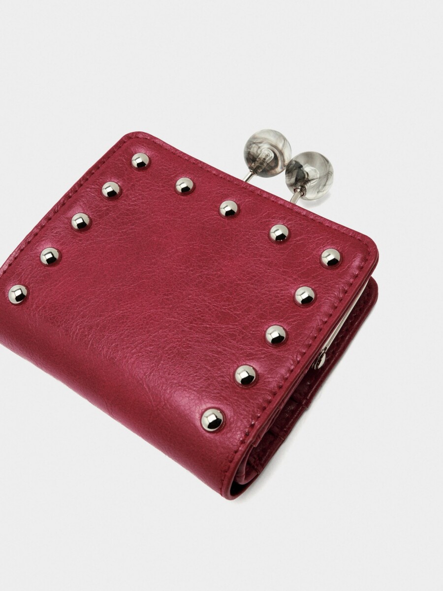 Cartera Con Tachuelas Y Cierre De Boquilla rojo