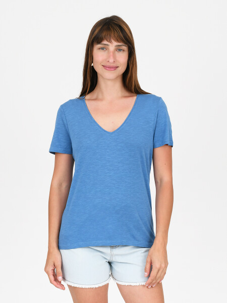REMERA LUA V AZUL CLARO