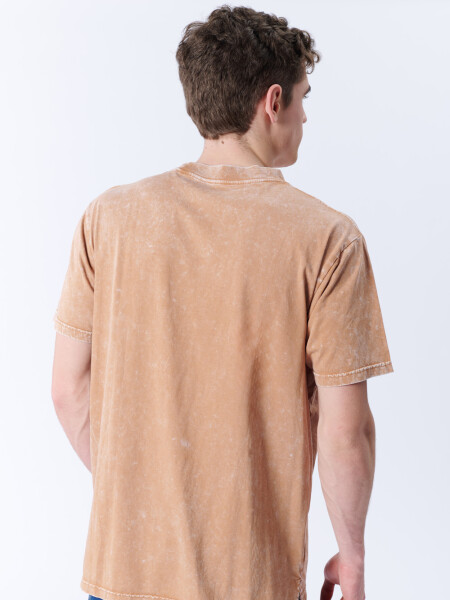 Remera Lavada Beige Oscuro