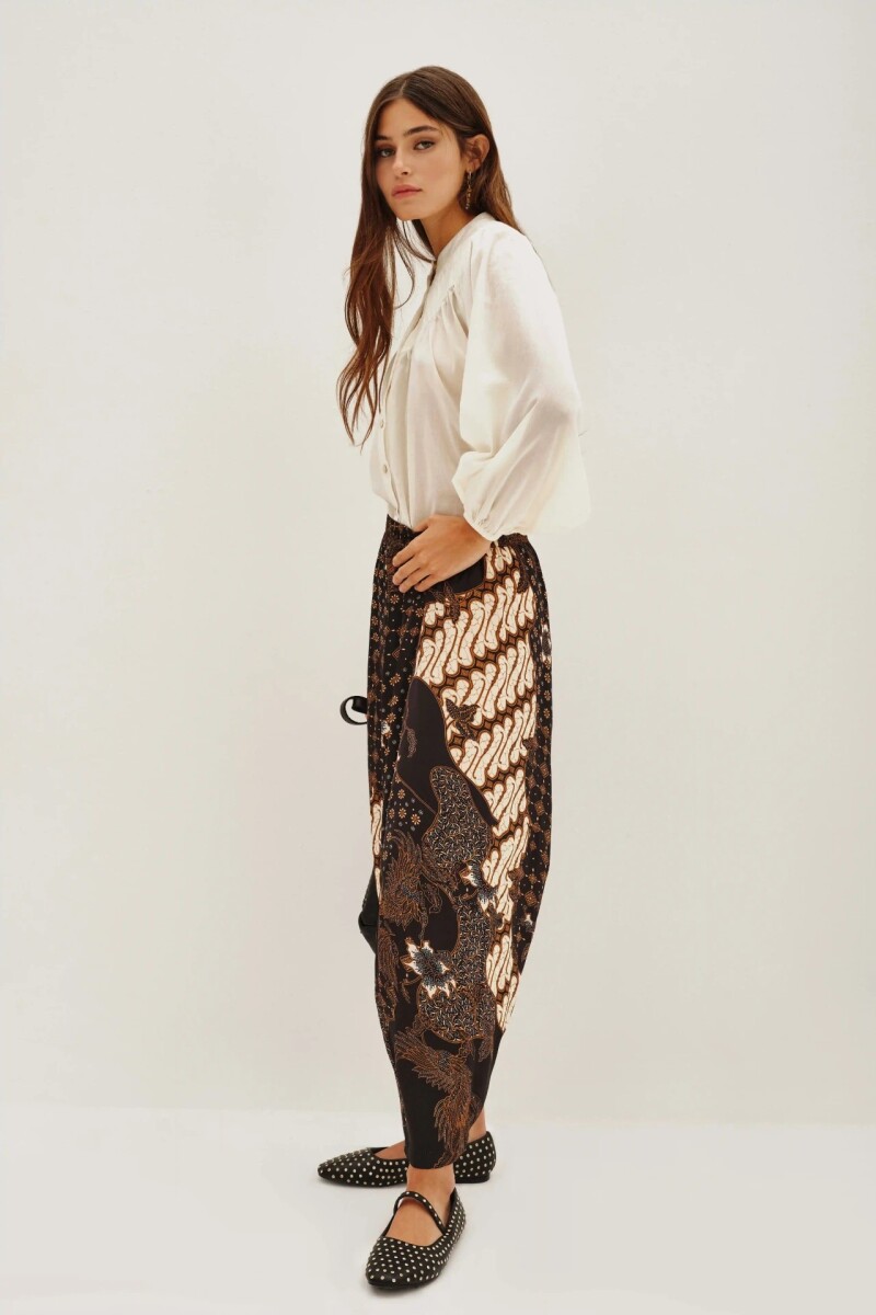 Pantalon Hong Kong Indonesia Negro