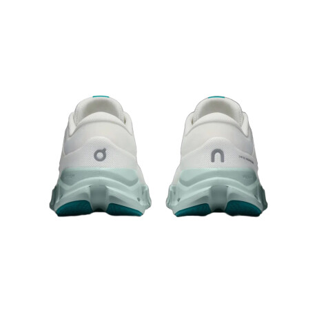 Championes ON Cloud X 5 White