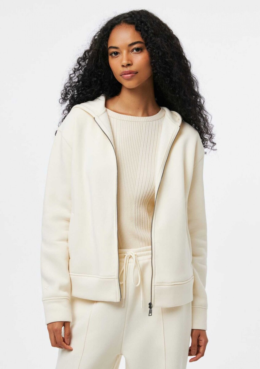 CAMPERA CON CAPUCHA - MARRÓN 