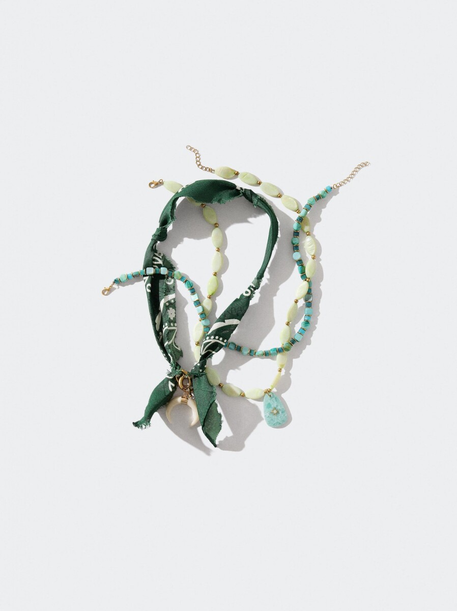 Set De Collares Con Piedras Y Conchas - multicolor 