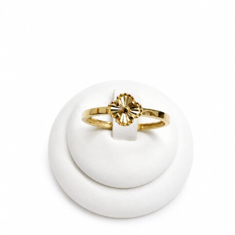 Anillo Flor al centro. Oro 10kt Anillo Flor al centro. Oro 10kt