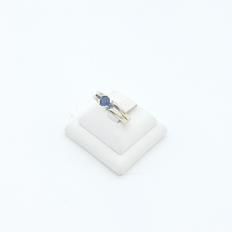 Anillo de plata 925, double en oro 18 ktes y circonia. Anillo de plata 925, double en oro 18 ktes y circonia.