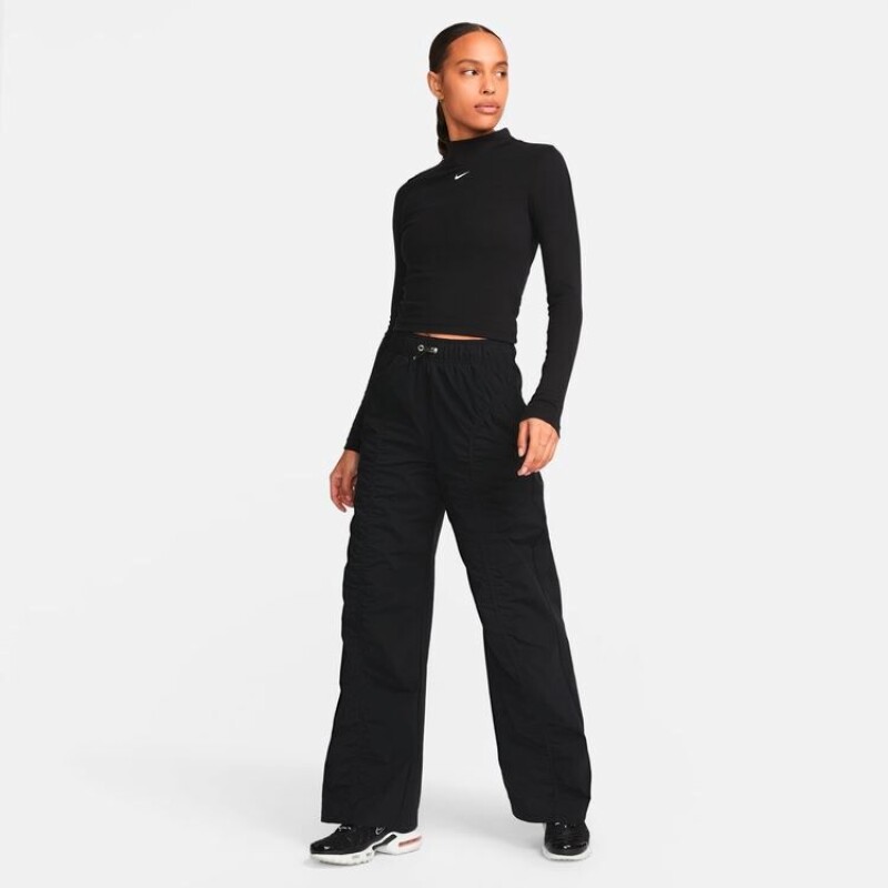 Remera Nike Sportswear Essential de Mujer Negro