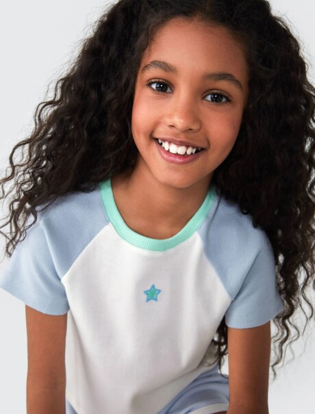 BLUSA INFANTIL EN TELA ACANALADA CELESTE