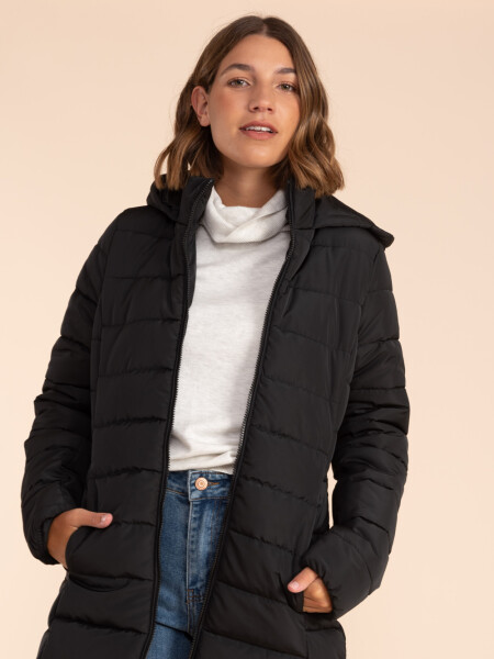 Campera capitoneada larga Negro