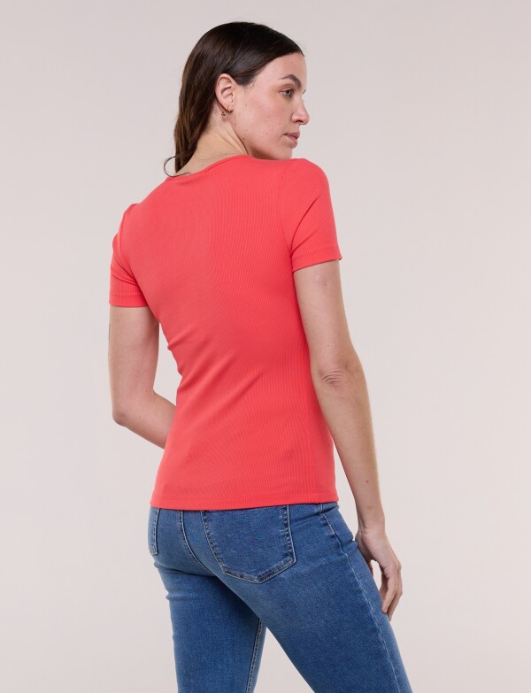 Remera Básica Entallada CORAL