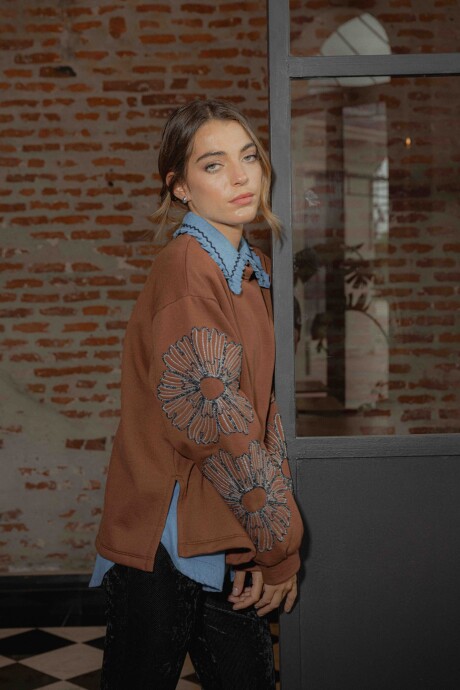 Buzo Floral Short Marrón