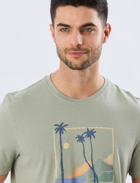 REMERA ESTAMPADA DE ALGODÓN Pistacho