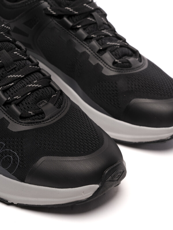 CALZADO ADVENTURE Umbro Hombre 002