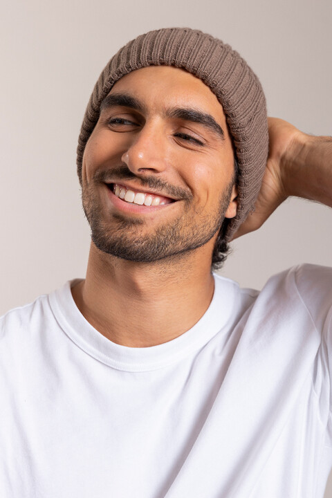 GORRO IVON POLANCO Tostado