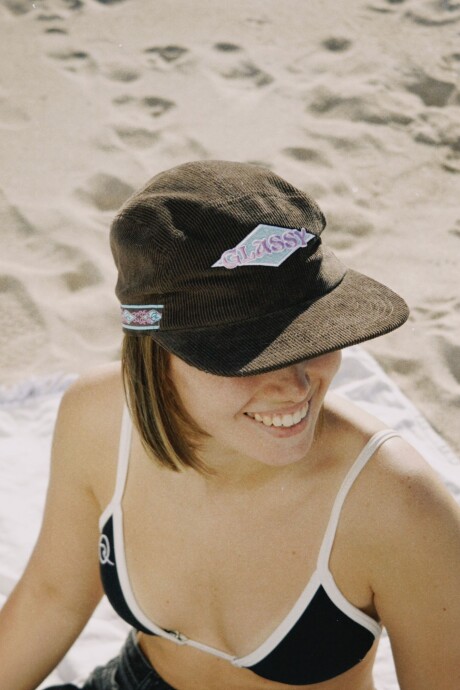 Roots 5 Panels CAP / GRIS Roots 5 Panels Cap / Gris