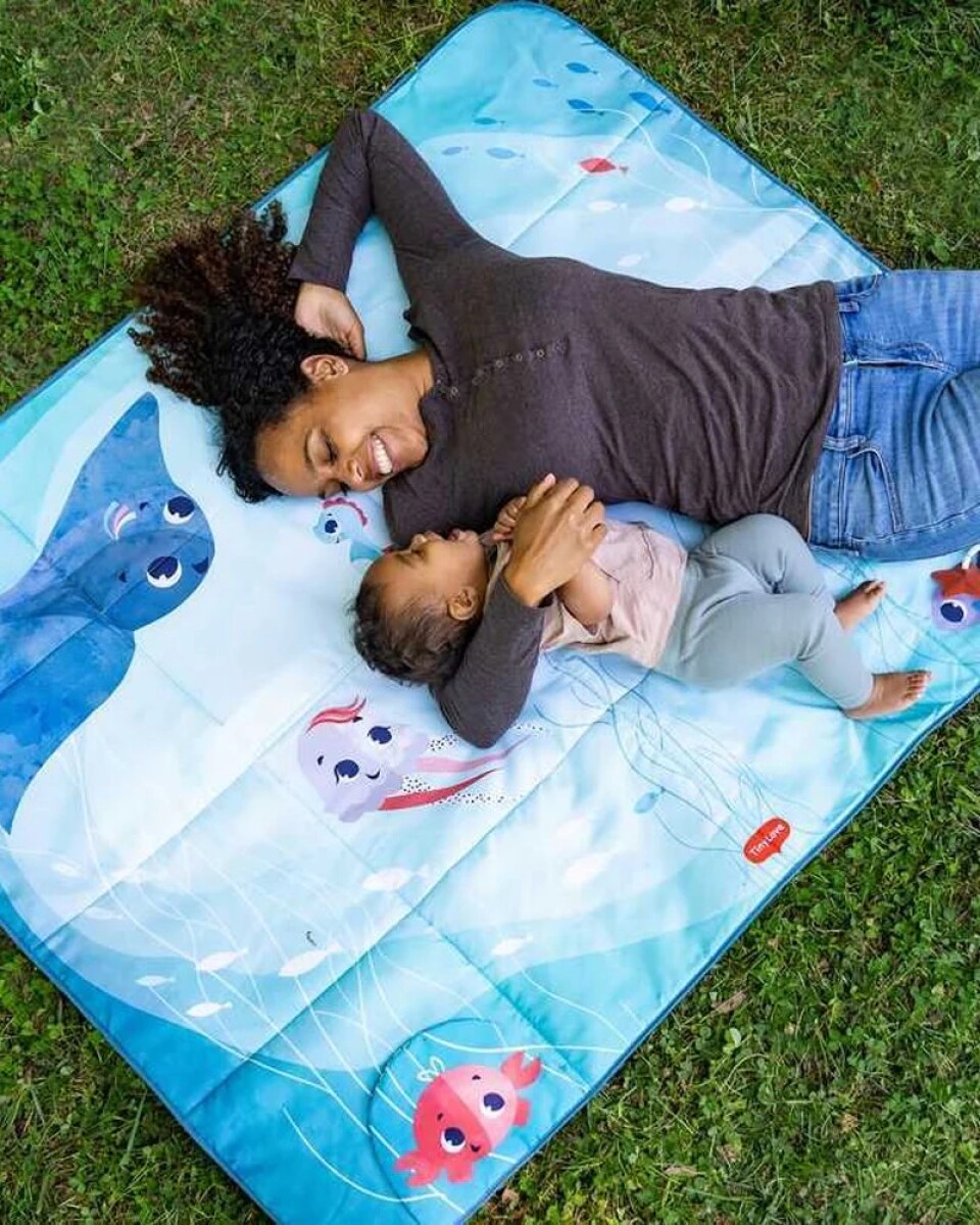 Alfombra paseo tiny love 