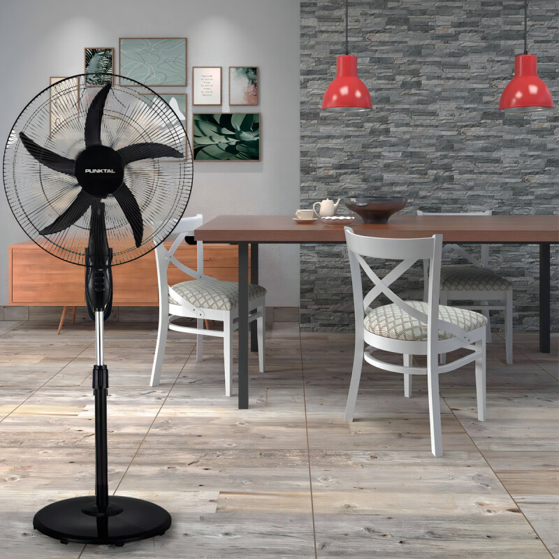 Ventilador de pie Punktal PK-5012VT con 5 aspas color negro estructura color negro Ventilador De Pie Punktal Pk-5012vt Con 5 Aspas Color Negro Estructura Color Negro