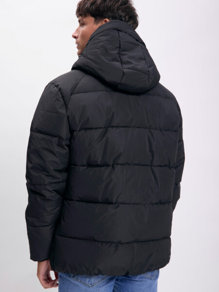 Campera capitoneda Negro