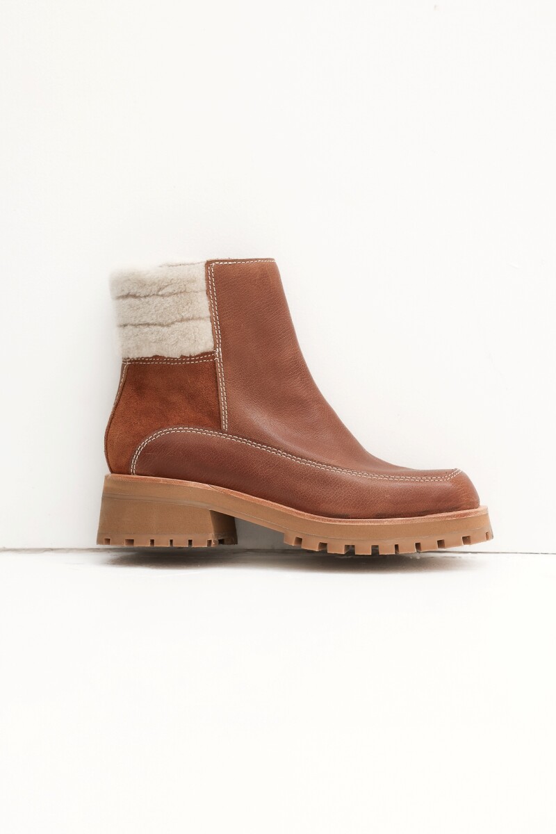 Bota Corderoy Camel